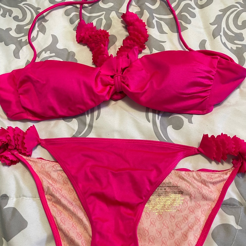 Hot pink Victoria’s Secret pink ruffled bikini